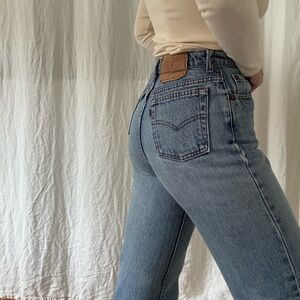Beautiful mid blue vintage Levi’s 501 for women high rise made in Canada